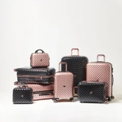 IT Luggage Glitzy - Cabin (Black) 17 IT Luggage Glitzy - Cabin (Black) -IT Luggage Store 18 e87d610c 8846 4436 a1a4 f6d77ba74395